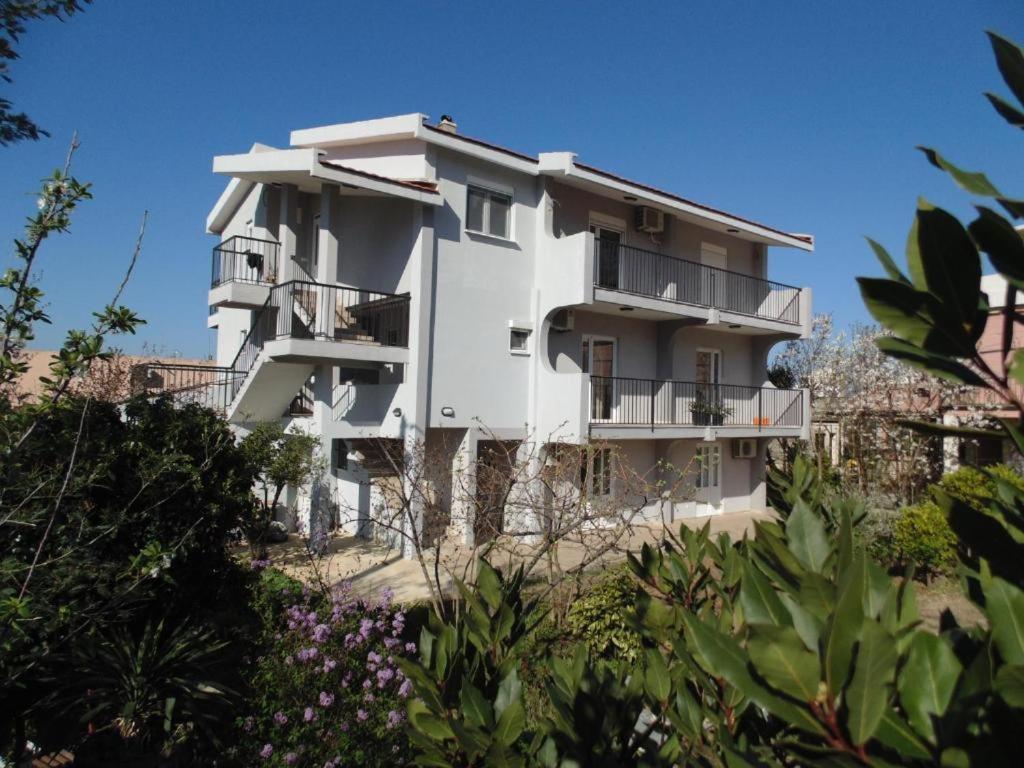Apartments Macaso Bar Buitenkant foto