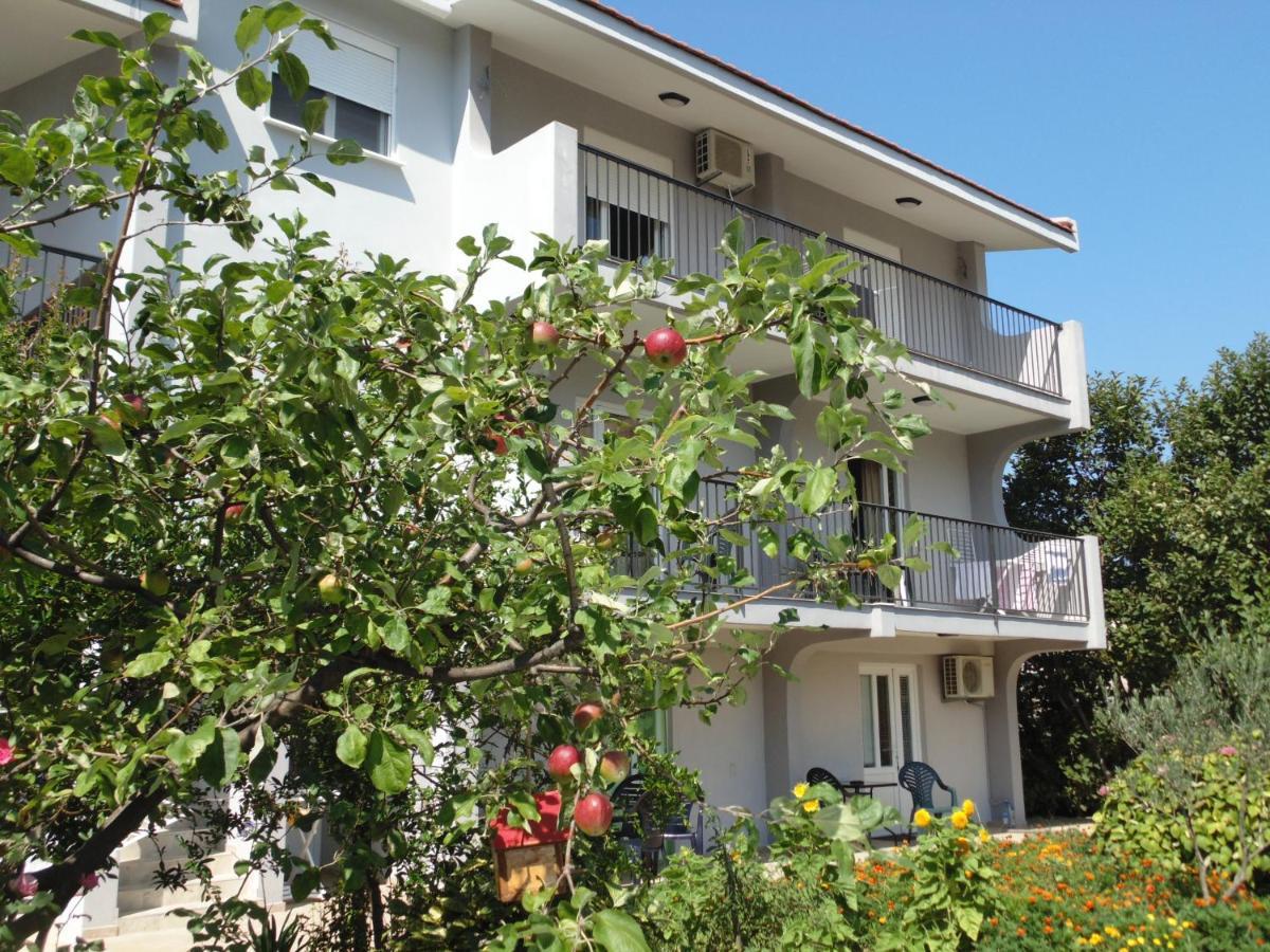 Apartments Macaso Bar Buitenkant foto